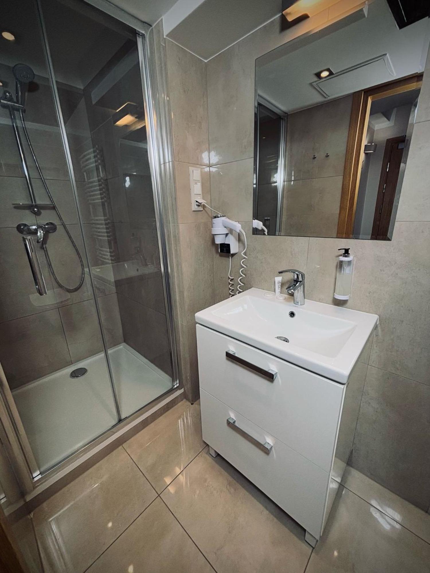 Boutique Provincja Winebar & Aparthotel